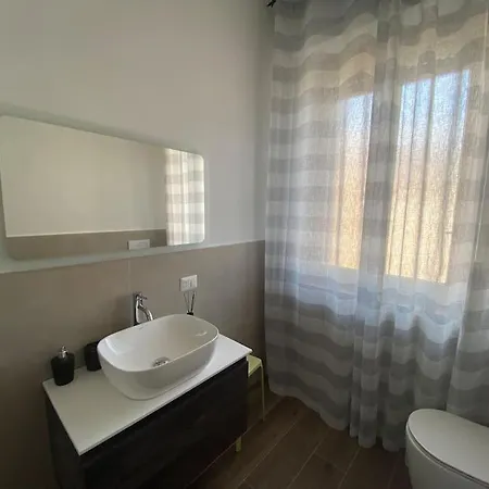 Apartment La Casa Di Alice2 Vercelli