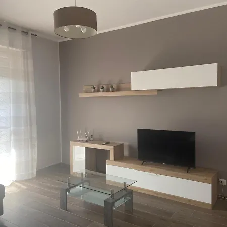 Apartment La Casa Di Alice2 Vercelli